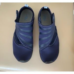 JBU Water Aerobic Flats